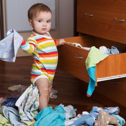 BabyGuard™ Locks te ayuda a mantener cajones y gabinetes cerrados para evitar accidentes