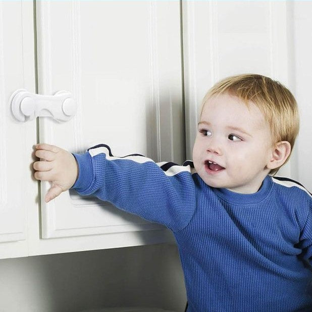 BabyGuard™ Locks te ayuda a mantener cajones y gabinetes cerrados para evitar accidentes